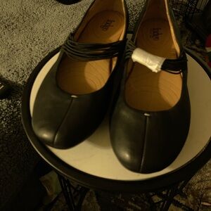 Elegant Black Flats for Women